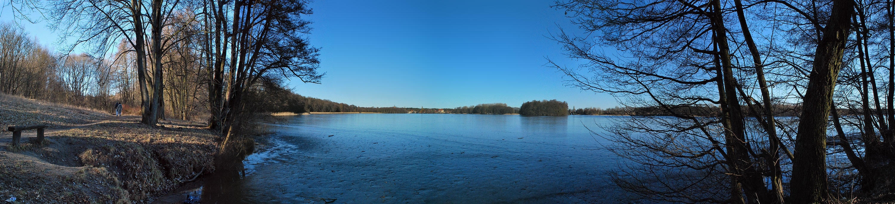 Foto "Neuruppin" por Brunhilde Schaefer (CC BY-SA) / Recortada de la original