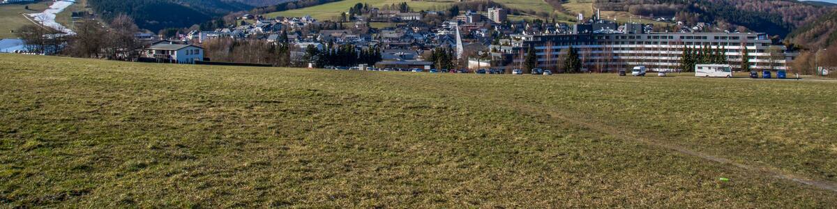 Photo "A part of Willingen - view Sauerlandstern" by King Otto (Creative Commons Attribution-Share Alike 3.0) / Cropped from original