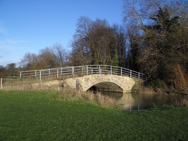 Foto „Pilton“ von Nigel Stickells (CC BY-SA)/zugeschnittenes Original