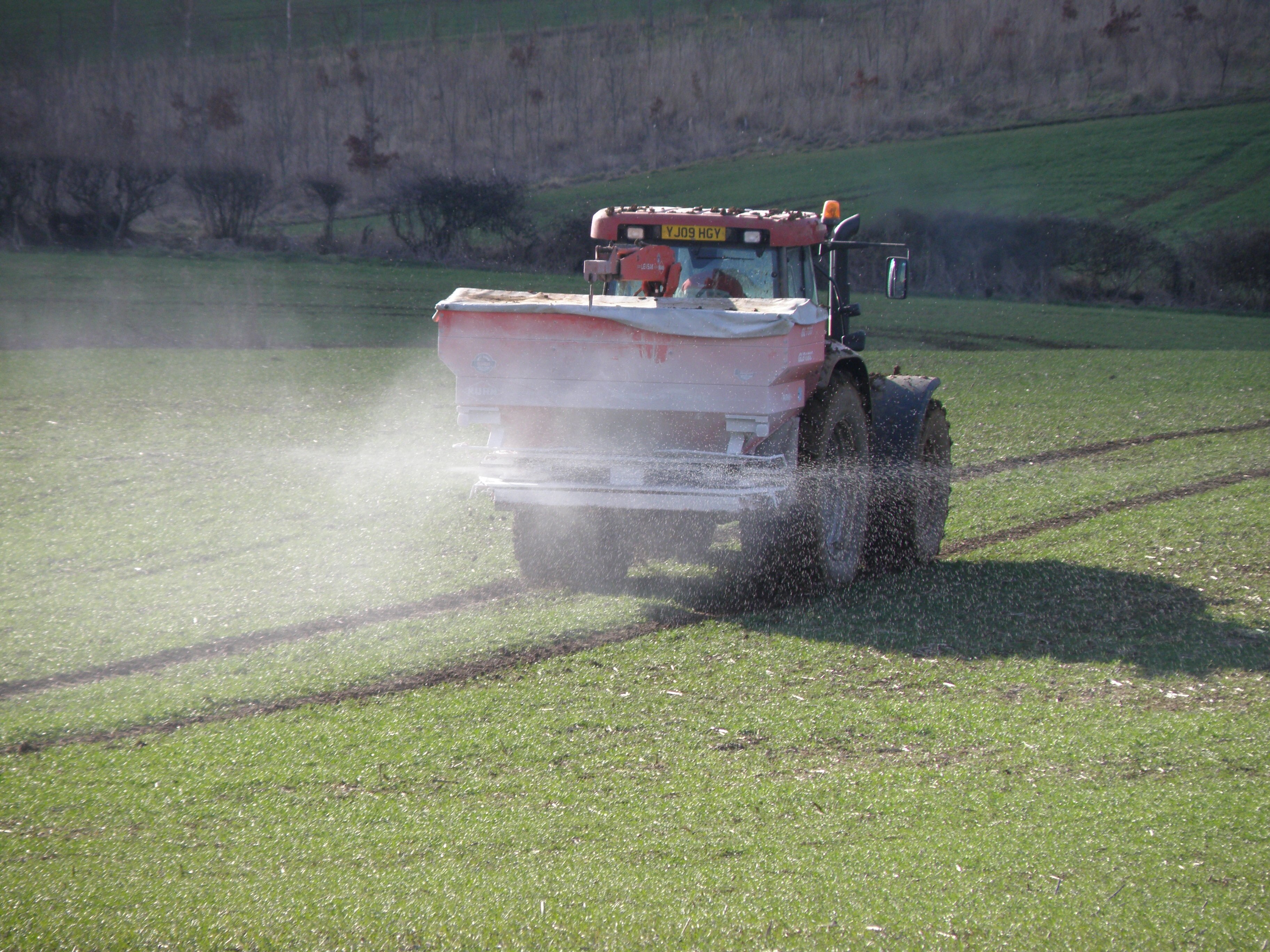 "Wakerley"-foto av Michael Trolove (CC BY-SA) / Urklipp från original