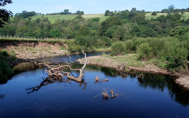 "Nether Denton"-foto av Peter McDermott (CC BY-SA) / Urklipp från original