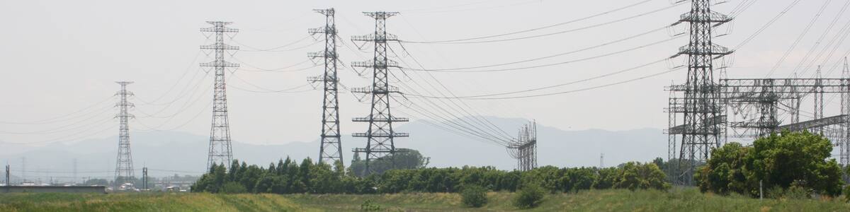 Photo "Shidogawa river in Saitama prefecture, Japan viewd from near the junction of Koyamagawa and Shidogawa" by undefined (Creative Commons Zero, Public Domain Dedication) / Cropped from original