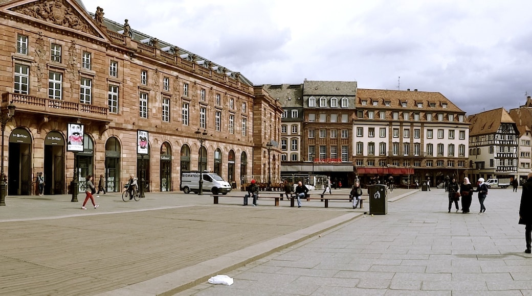 Foto „Kléberplatz“ von randreu (CC BY)/zugeschnittenes Original
