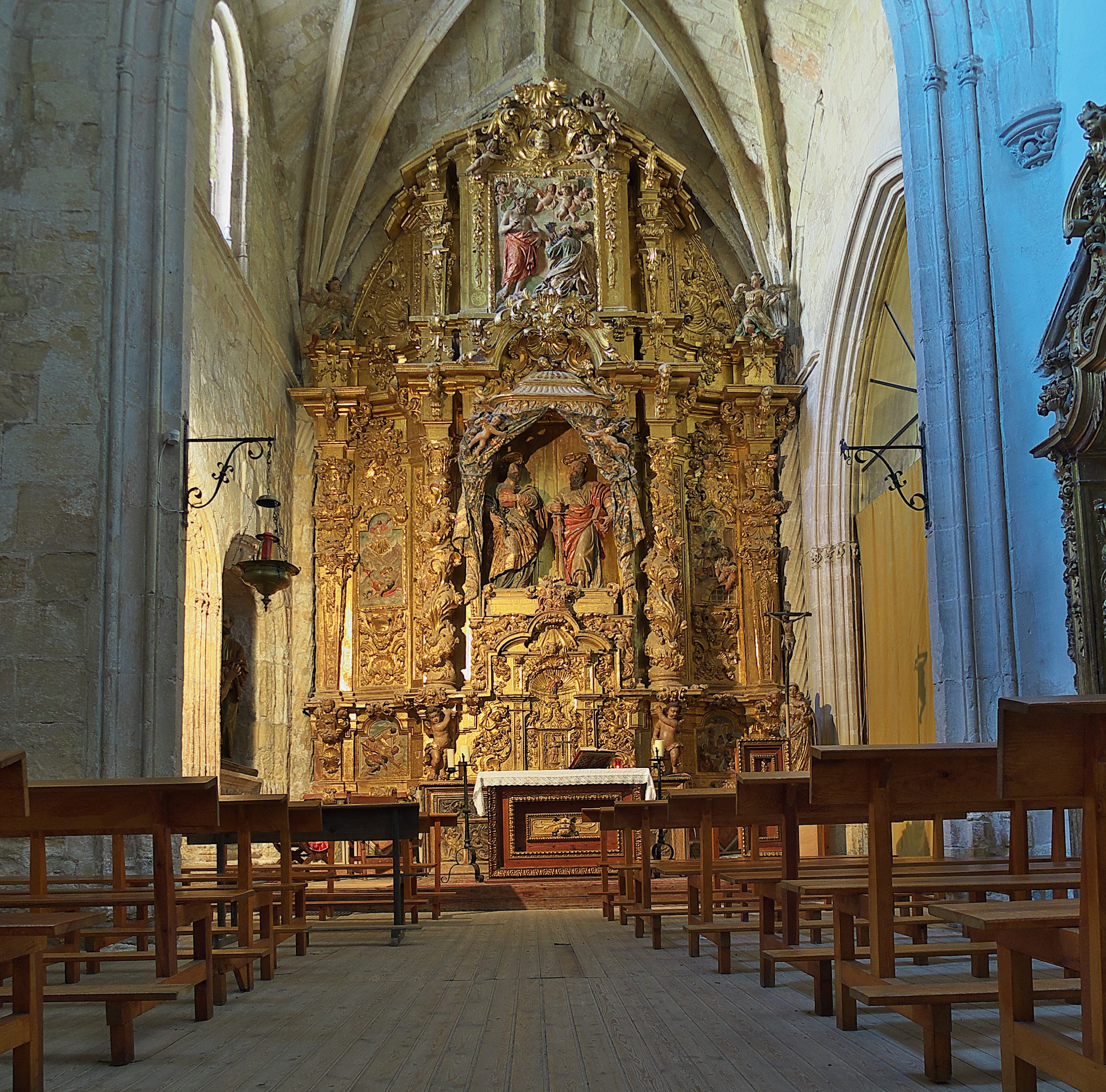 Photo "Mota del Cuervo" by Jose Luis Filpo Cabana (CC BY) / Cropped from original