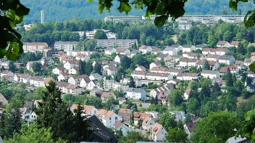 Foto „Wäldenbronn“ von qwesy qwesy (CC BY)/zugeschnittenes Original