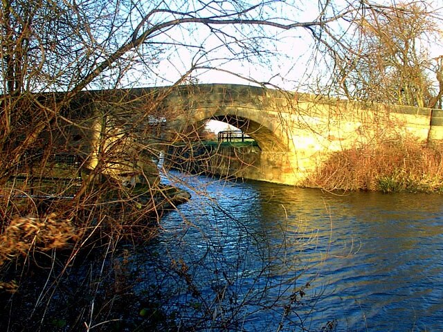 Photo "Chapel Haddlesey" by Brian C Payne (CC BY-SA) / Cropped from original