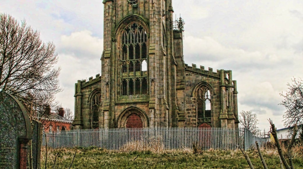 Photo "Cheetham Hill" by Peter McDermott (CC BY-SA) / Cropped from original