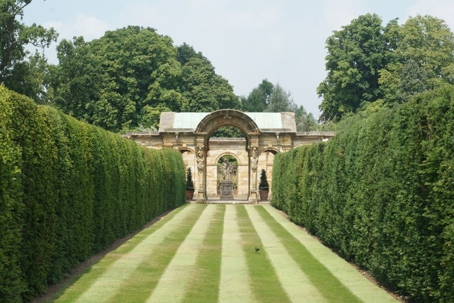 Gardens at Hever Castle, Hever, Kent http://www.hevercastle.co.uk/