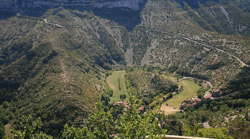 Photo "Cirque de Navacelles" by W. Bulach (page does not exist) (CC BY-SA) / Cropped from original