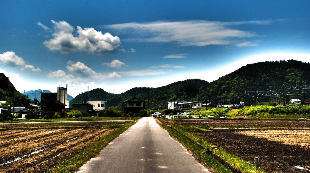 Eshin Kunishima (CC BY-SA) 的「米原」相片 / 裁剪自原有相片