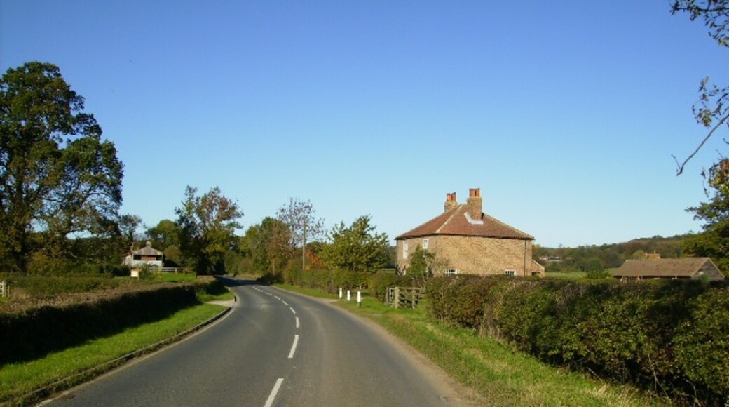 Photo "Brandsby-cum-Stearsby" by Phil Catterall (CC BY-SA) / Cropped from original