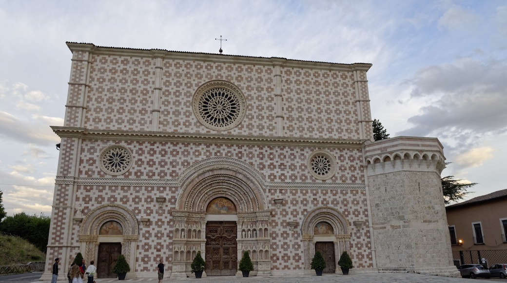 Basilica di Santa Maria di Collemaggio, L'Aquila, Abruzzo, Italia