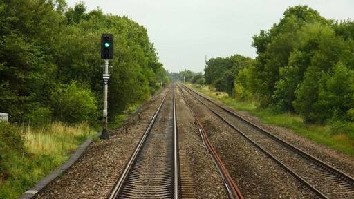 Photo "Hunts Grove" by Steve Daniels (CC BY-SA) / Cropped from original