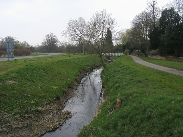 River Kym River Kym by the B645 at the green at Stonely