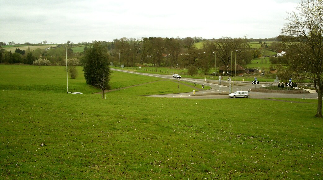 Foto "Gadebridge Park" oleh Graham Hale (CC BY-SA) / Dipotong dari foto asli