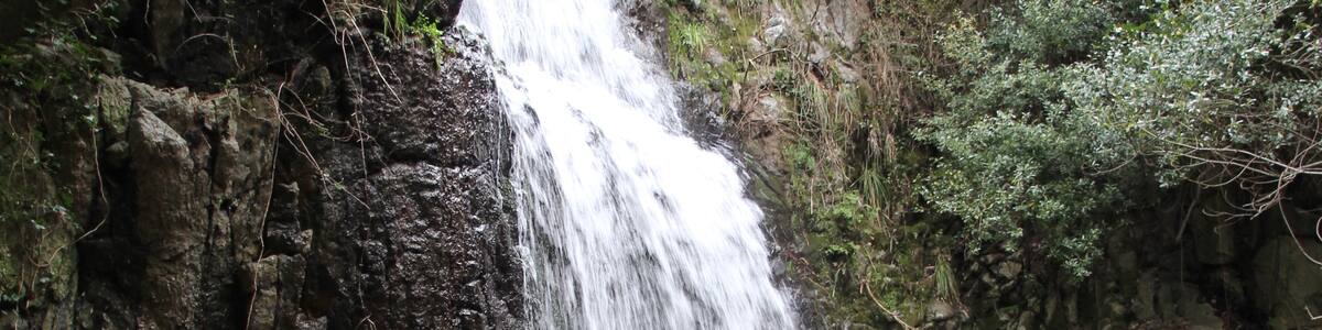 Photo "Santu Lussurgiu, cascata di S'Istrampu de sos molinos" by Discanto (Creative Commons Attribution-Share Alike 4.0) / Cropped from original