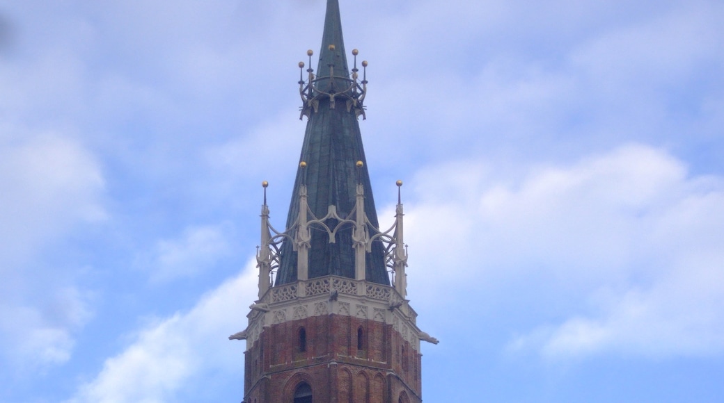 "St. Martin's Church"-foto av Tobi Merk (CC BY) / Urklipp från original