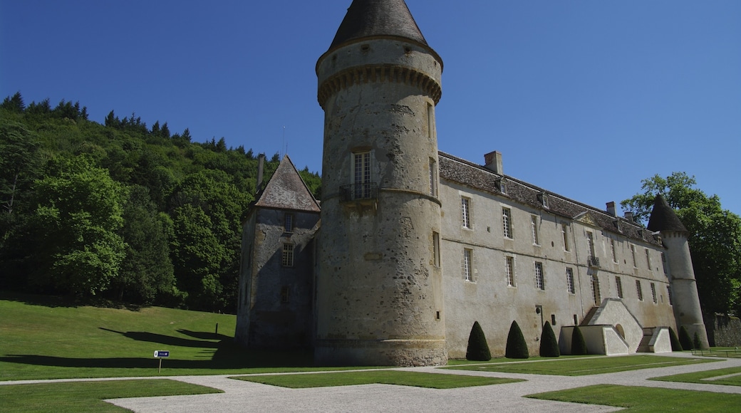 "Château de Bazoches"-foto av Cdiguet (page does not exist) (CC BY-SA) / Urklipp från original