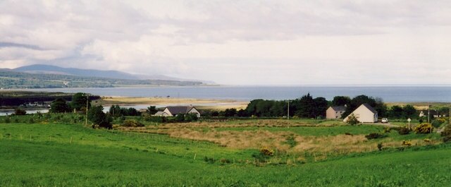 ภาพ "โฟร์เพนนี" โดย Gordon Hatton (CC BY-SA) / ตัดภาพจากขนาดต้นฉบับ