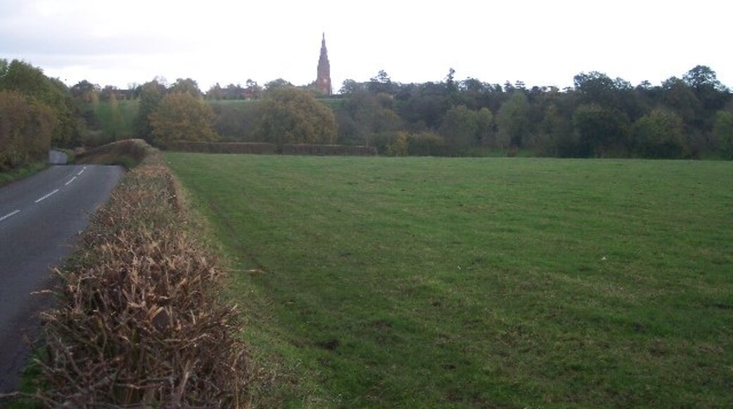 Foto “Broadheath” tomada por Bob Embleton (CC BY-SA); recorte de la original