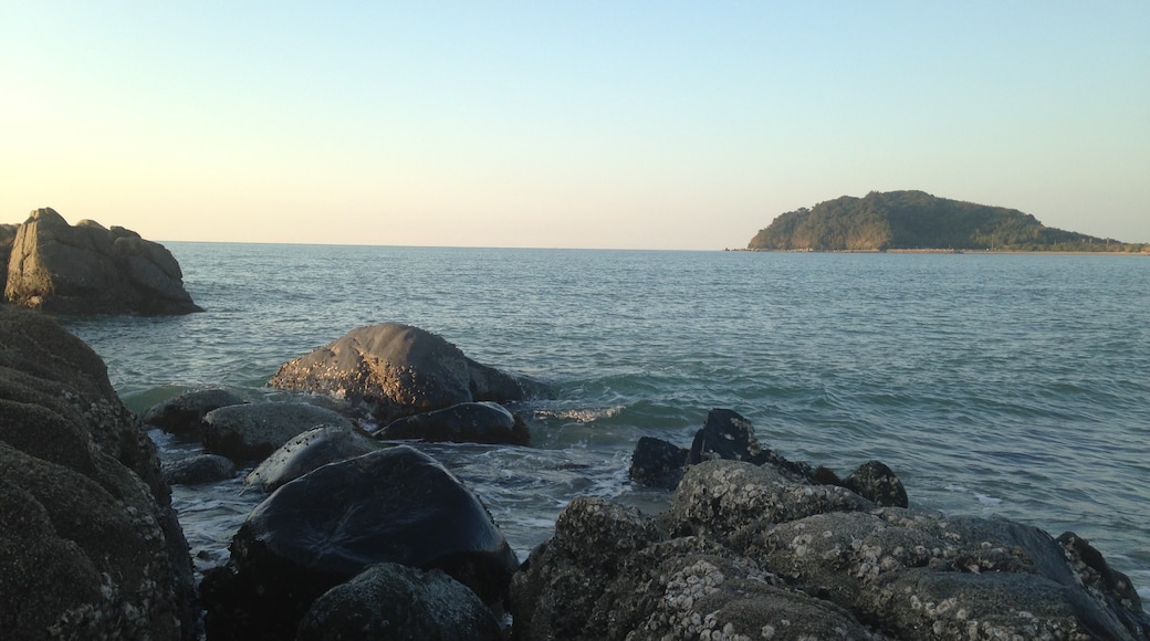 Photo "Itoshima" by そらみみ (CC BY-SA) / Cropped from original