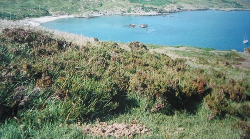 Photo "Isle of Colonsay" by Pauline Eccles (CC BY-SA) / Cropped from original