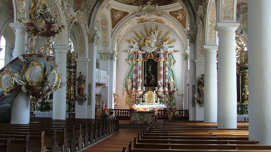 Photo "Kißlegg St.Gallus,eine der schönsten Barockkirchen Oberschwabens" by Mayer Richard (Creative Commons Attribution 3.0) / Cropped from original