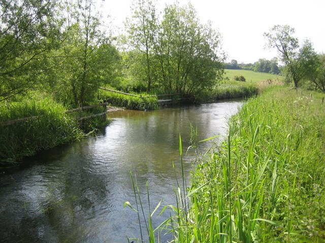 Photo "Cuddington" by Nigel Cox (CC BY-SA) / Cropped from original