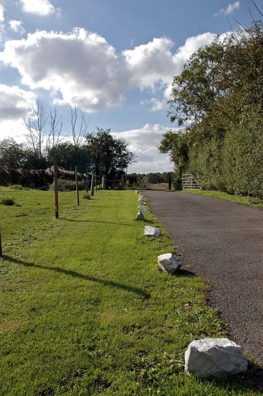 Photo "Chigwell" by Glyn Baker (CC BY-SA) / Cropped from original