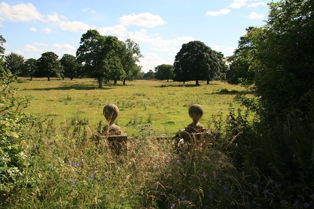 Billede "Norton Conyers" af David Rogers (CC BY-SA) / beskåret fra det originale billede