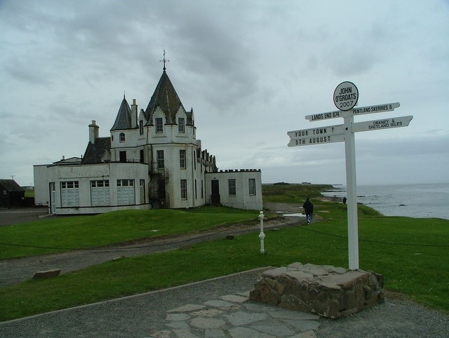 John O'Groats signpost & hotel