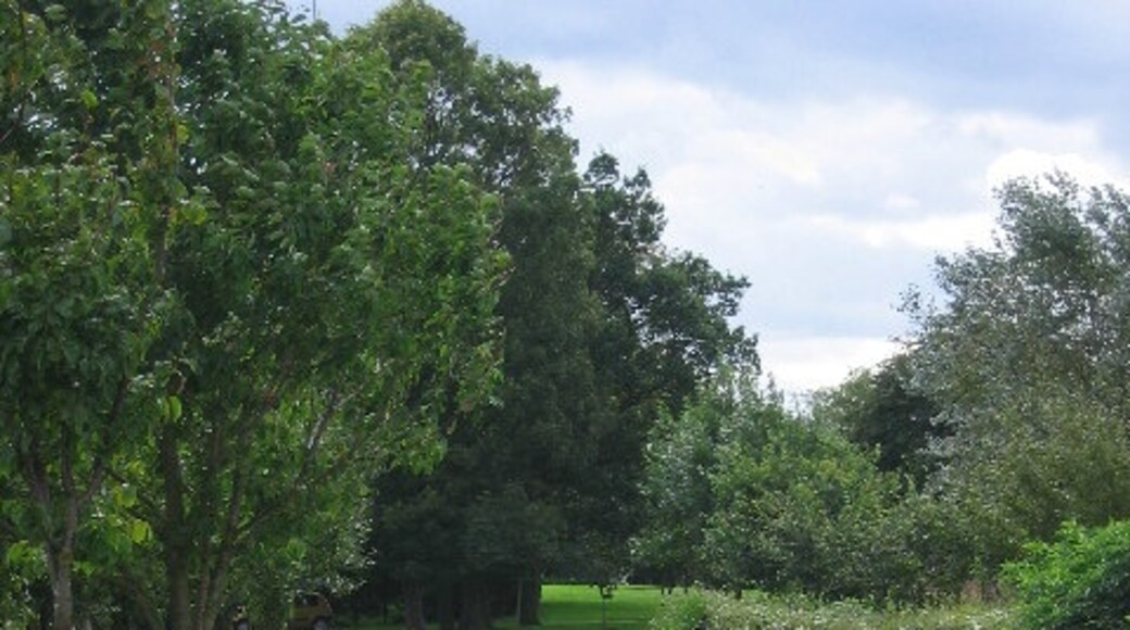 "Coniston"-foto av Stephen Horncastle (CC BY-SA) / Urklipp från original