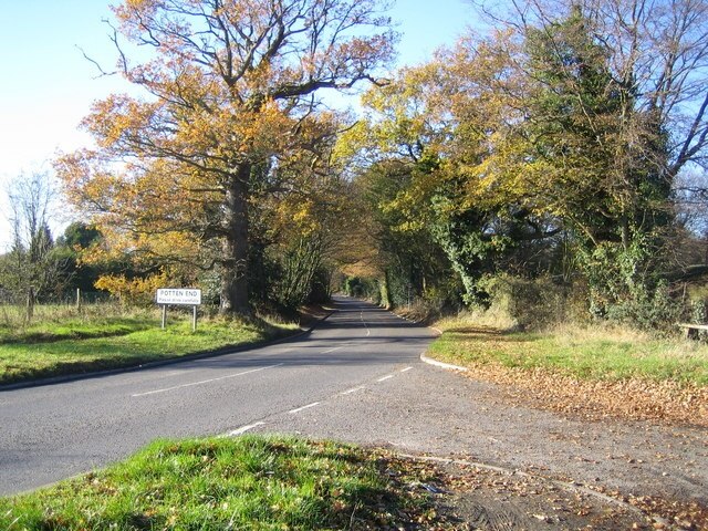 Photo "Nettleden with Potten End" by Nigel Cox (CC BY-SA) / Cropped from original