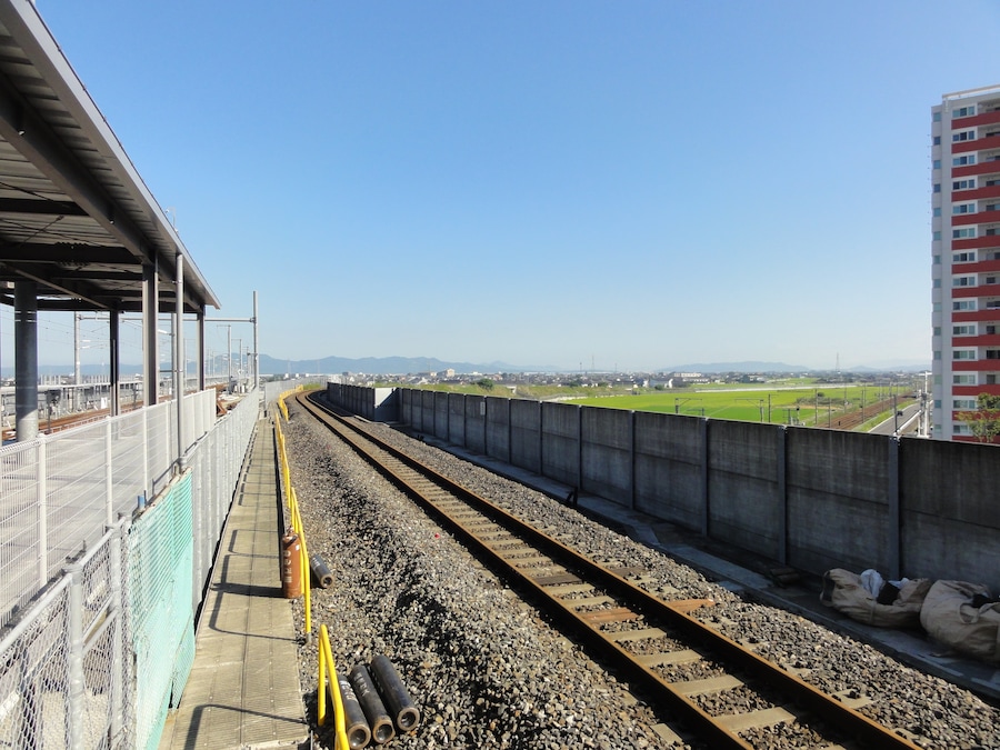 新八代駅ホームから熊本方面を撮る