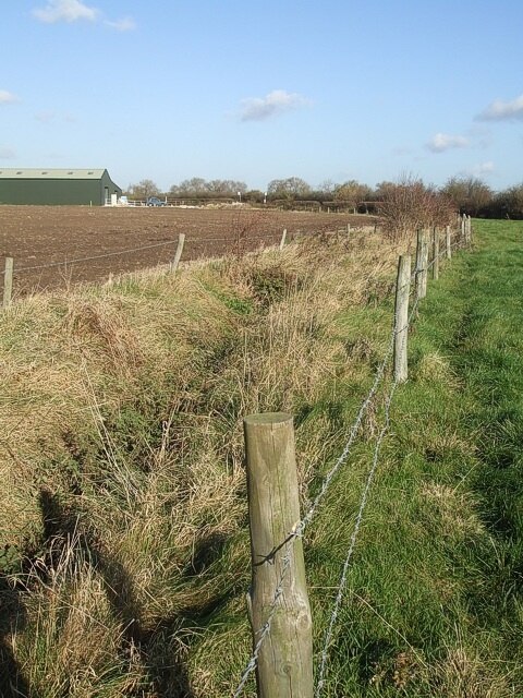 "North Marston"-foto av Rob Farrow (CC BY-SA) / Urklipp från original