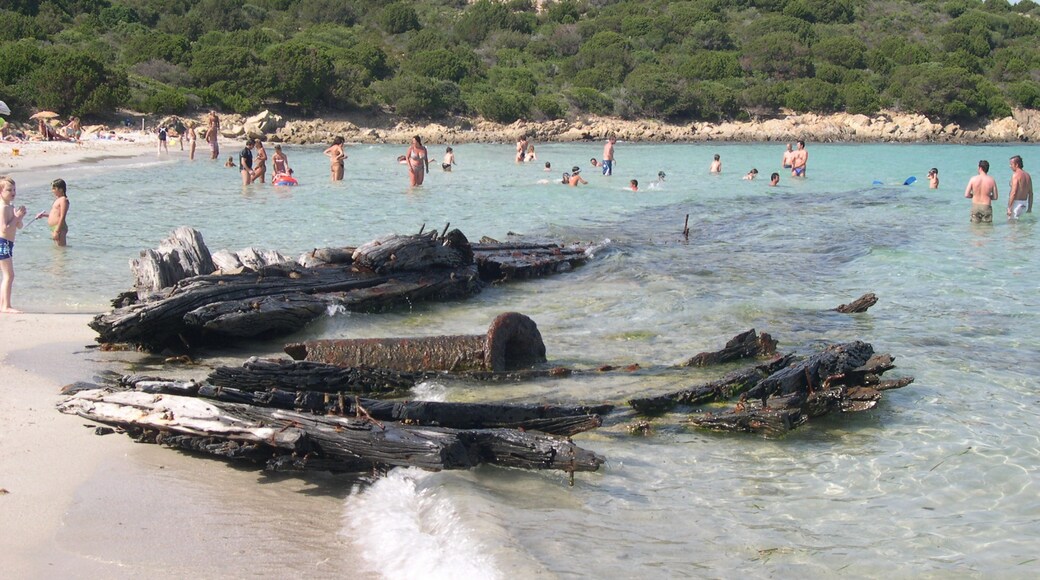 Foto ‘Spiaggia del Relitto’ van Lamberto Zannotti (CC BY-SA) / bijgesneden versie van origineel