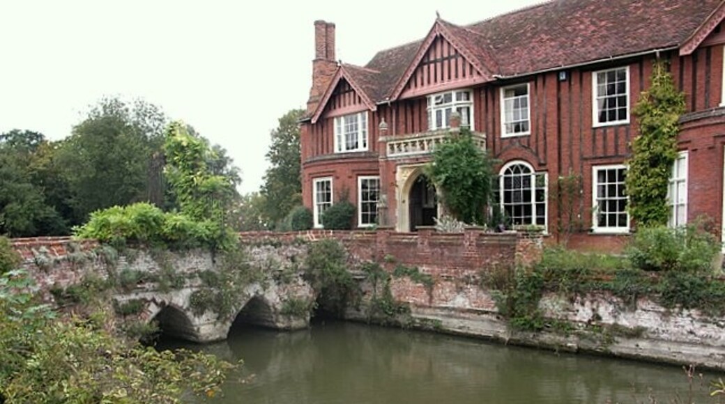 Kuva ”Boxted” käyttäjältä David Ayrton (CC BY-SA) / rajattu alkuperäisestä kuvasta