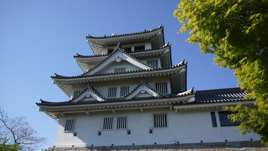Photo "Sunomata Castle 墨俣一夜城6" by baggio4ever (Creative Commons Attribution 3.0) / Cropped from original