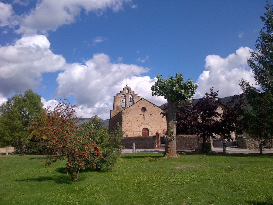This building is indexed in the Base Mérimée, a database of architectural heritage maintained by the French Ministry of Culture, under the reference PA00104121 .