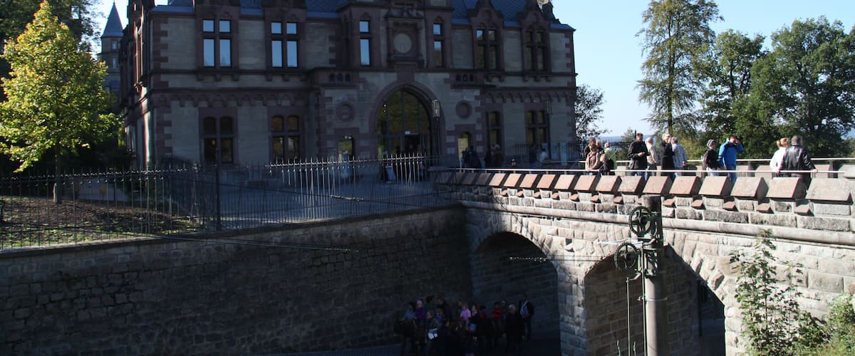 Schloss Drachenburg, Haupteingangsbereich