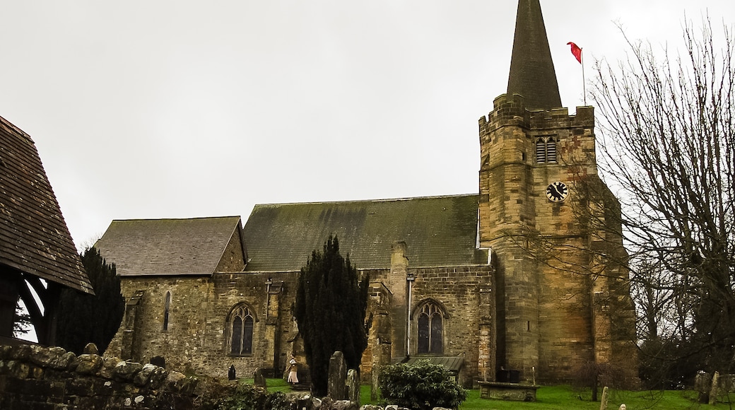 Photo "Rotherfield" by Jules & Jenny (CC BY) / Cropped from original