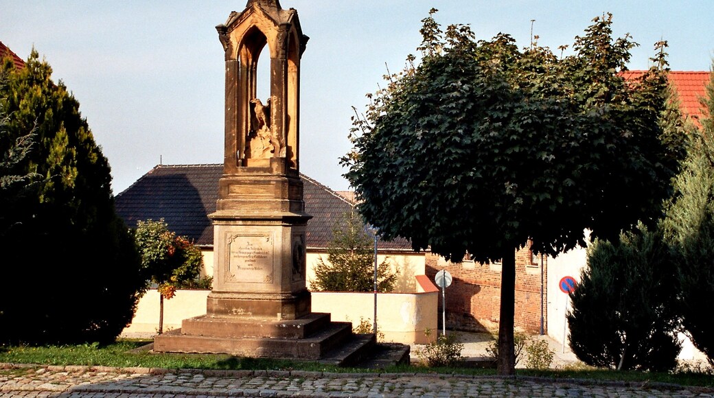 Foto "Stößen" oleh Dguendel (page does not exist) (CC BY) / Dipotong dari foto asli