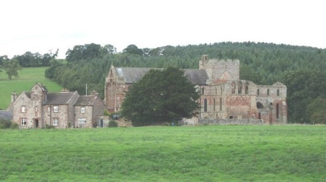 "Burtholme"-foto av Antonia (CC BY-SA) / Urklipp från original