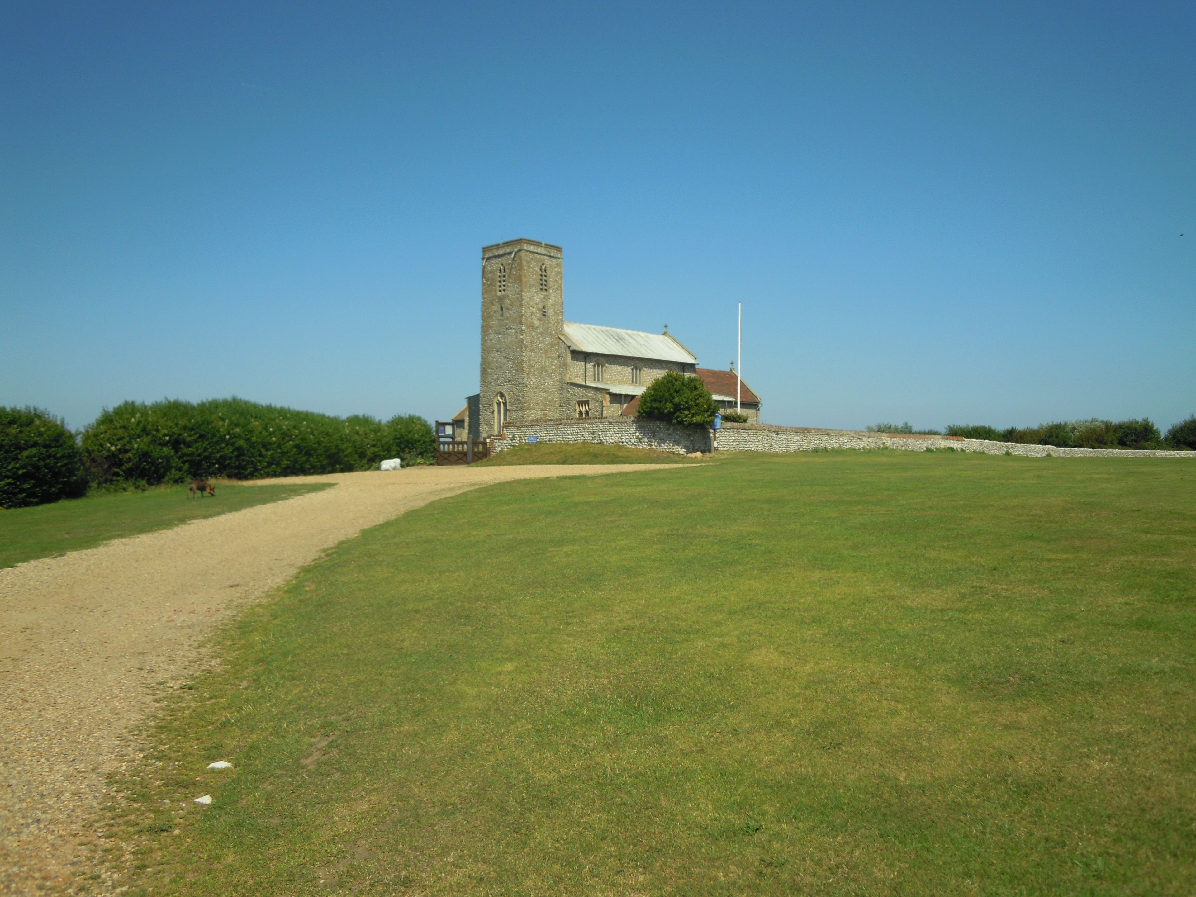 Photo "Beeston Regis" by stavros1 (CC BY) / Cropped from original