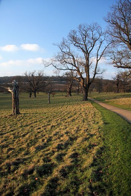 Ảnh "Ickworth" của Bob Jones (CC BY-SA) / Cắt từ ảnh gốc