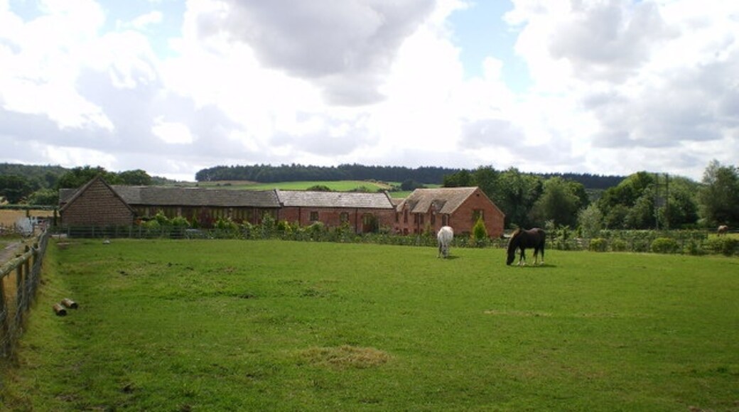 Photo "Sheriffhales" by Richard Law (CC BY-SA) / Cropped from original