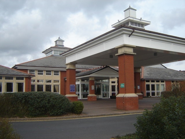 Kuva ”Catshill and North Marlbrook” käyttäjältä Ruth Sharville (CC BY-SA) / rajattu alkuperäisestä kuvasta