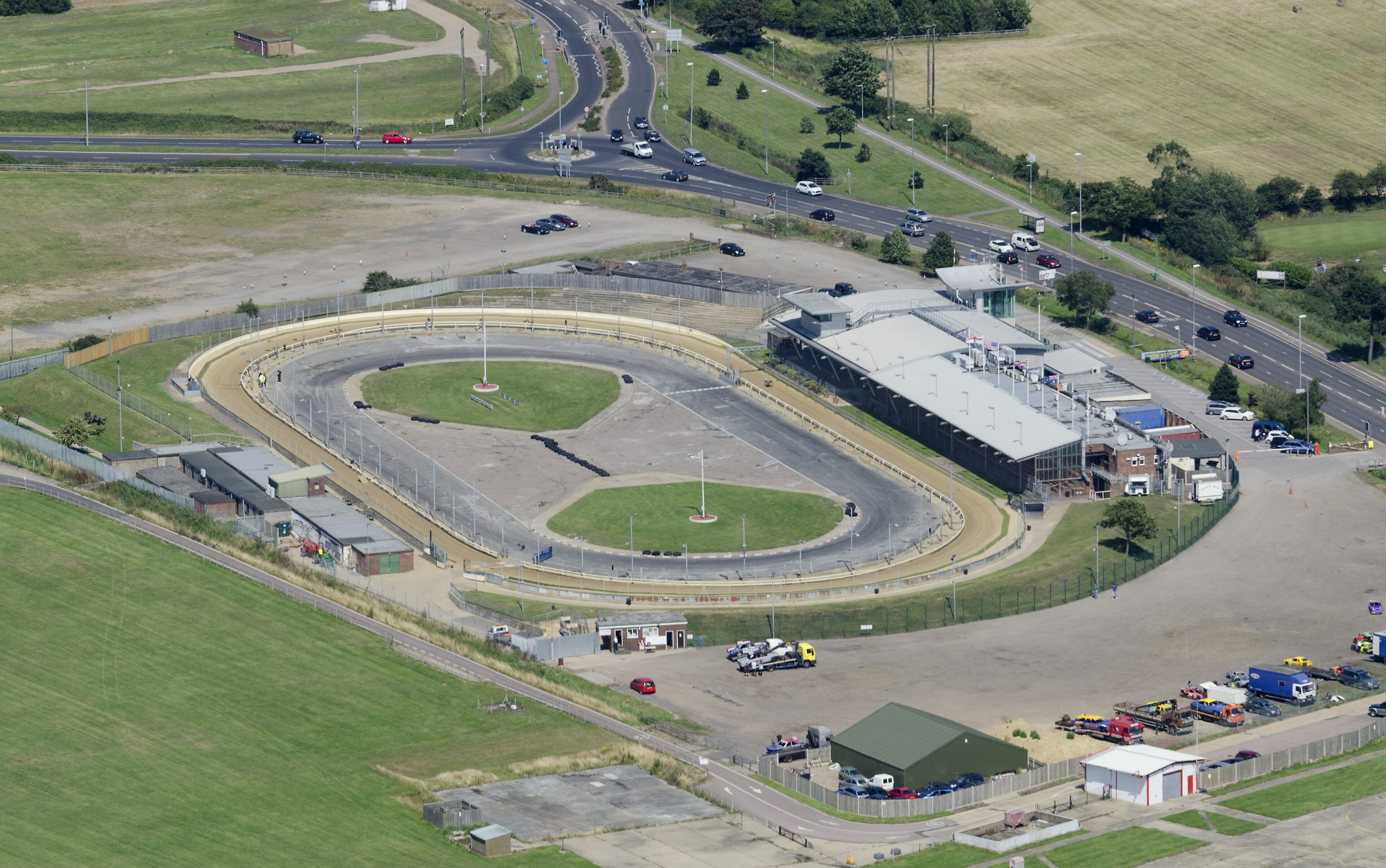 Foto „West Caister“ von John Fielding (CC BY)/zugeschnittenes Original