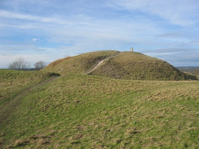 Photo "Totternhoe" by Marc Cohen (CC BY-SA) / Cropped from original