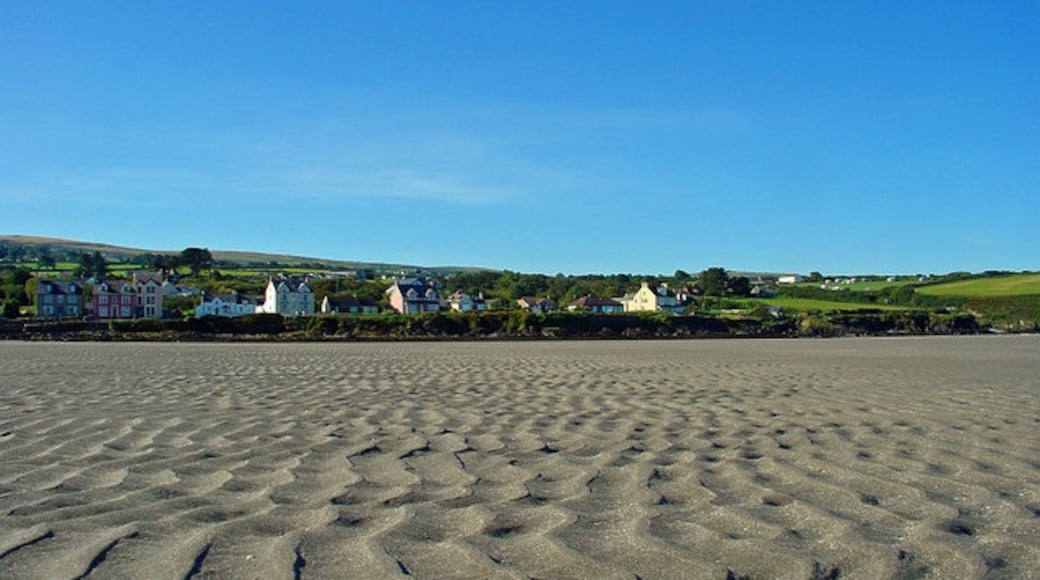 "Newport Sands"-foto av Dylan Moore (CC BY-SA) / Urklipp från original